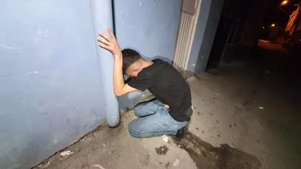 Bekçilere ateş açan 3 kardeşten 2'si yakalandı Bekçilere ateş açan 3 kardeşten 2'si yakalandı