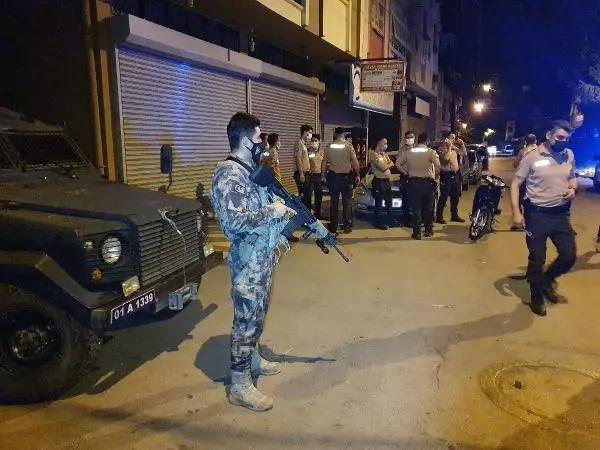 Bekçilere ateş açan 3 kardeşten 2'si yakalandı Bekçilere ateş açan 3 kardeşten 2'si yakalandı