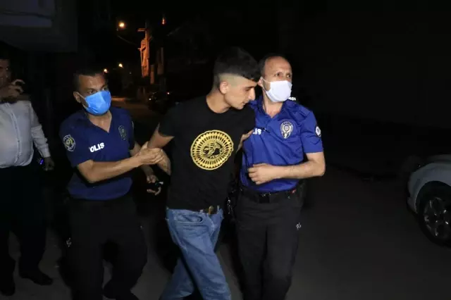 Bekçilere silahlı saldırı düzenleyen 3 kardeşten 2'si kovalamaca sonucu yakalandı Bekçilere silahlı saldırı düzenleyen 3 kardeşten 2'si kovalamaca sonucu yakalandı