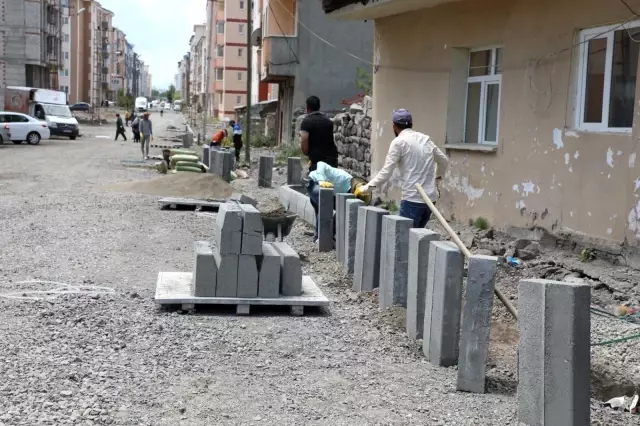Belediye yol çalışmalarını sürdürüyor Belediye yol çalışmalarını sürdürüyor