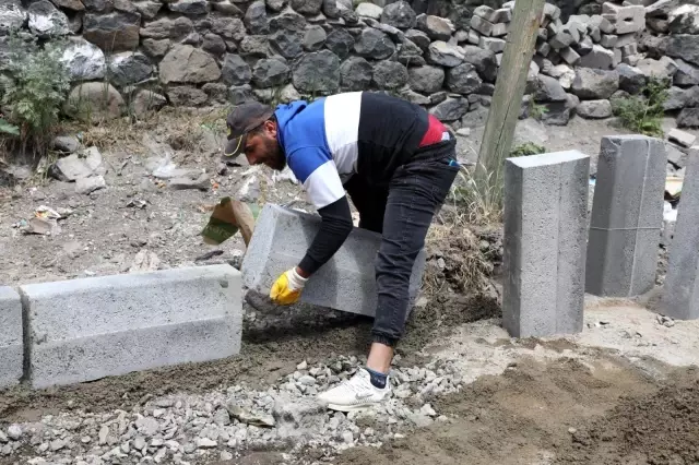Belediye yol çalışmalarını sürdürüyor Belediye yol çalışmalarını sürdürüyor