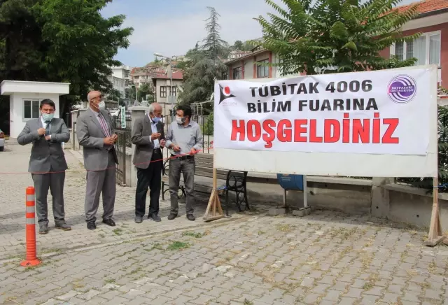Beypazarı Orta Okulu öğrencileri tarafından TÜBİTAK 4006 Bilim Fuarı sergisi açıldı Beypazarı Orta Okulu öğrencileri tarafından TÜBİTAK 4006 Bilim Fuarı sergisi açıldı