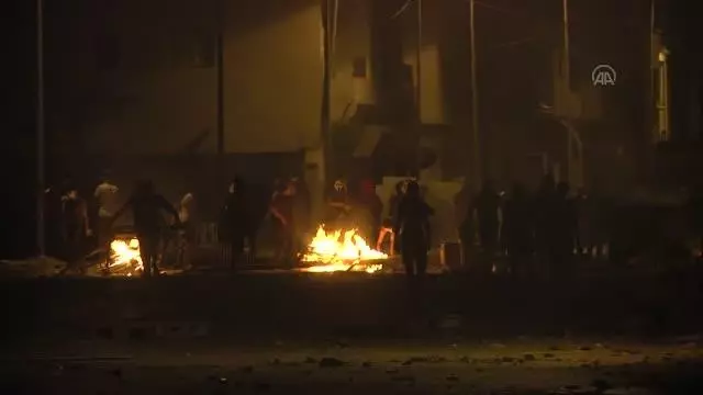 Bir gencin gözaltında hayatını kaybetmesi protesto edildi Bir gencin gözaltında hayatını kaybetmesi protesto edildi