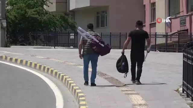 Bir günlük evliliğin nafakası için Ankara'ya yürüyor Bir günlük evliliğin nafakası için Ankara'ya yürüyor