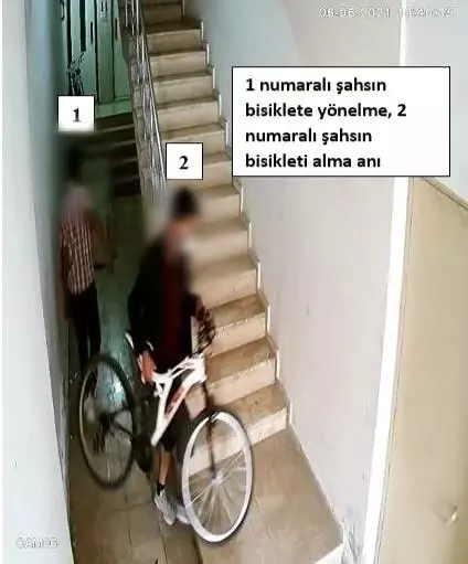 Son dakika haberleri: Bisiklet hırsızları güvenlik kameralarından kaçamadı Son dakika haberleri: Bisiklet hırsızları güvenlik kameralarından kaçamadı