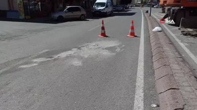 Bisikletli çocukla bir vatandaş çarpıştı, yaşlı adam ağır şekilde yaralandı Bisikletli çocukla bir vatandaş çarpıştı, yaşlı adam ağır şekilde yaralandı