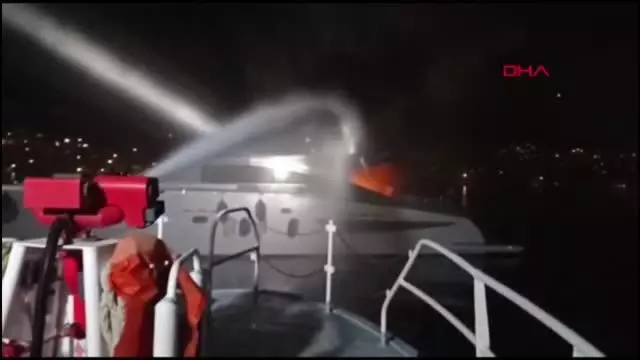 Son dakika haberleri! Yangın çıkan teknedeki 3 kişi kurtarıldı Son dakika haberleri! Yangın çıkan teknedeki 3 kişi kurtarıldı
