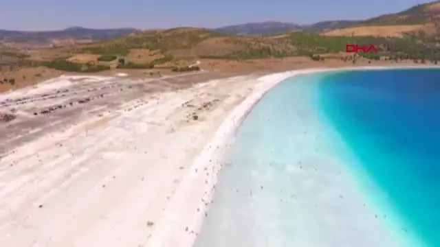 BURDUR NORMALLEŞME SÜRECİYLE SALDA'DA ZİYARETÇİ YOĞUNLUĞU BURDUR NORMALLEŞME SÜRECİYLE SALDA'DA ZİYARETÇİ YOĞUNLUĞU
