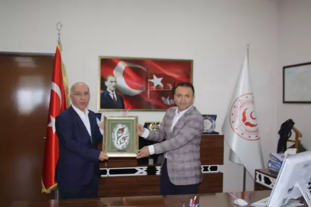 Bursa'da MÜSİAD yöneticilerinden Sevgi Evlerine ziyaret Bursa'da MÜSİAD yöneticilerinden Sevgi Evlerine ziyaret