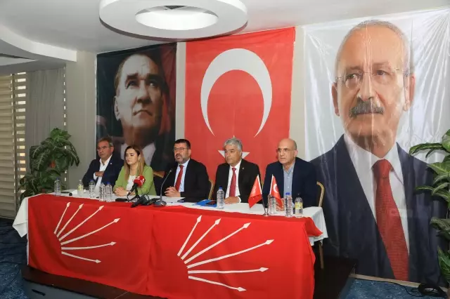 CHP Ekonomi Masası ve Esnaf Masası heyetleri Bingöl'de ziyaretlerde bulundu CHP Ekonomi Masası ve Esnaf Masası heyetleri Bingöl'de ziyaretlerde bulundu
