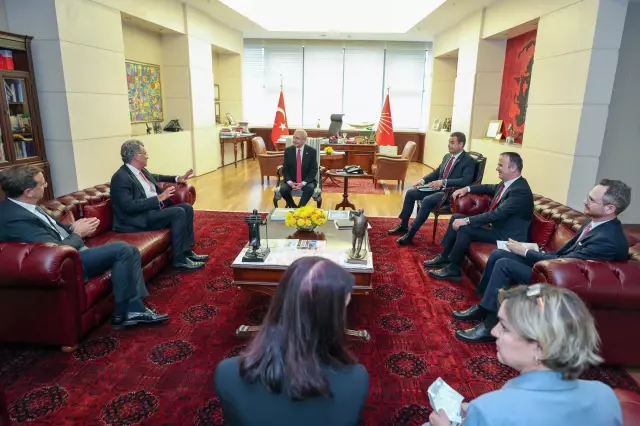 CHP Genel Başkanı Kılıçdaroğlu, TÜSİAD heyetini kabul etti CHP Genel Başkanı Kılıçdaroğlu, TÜSİAD heyetini kabul etti