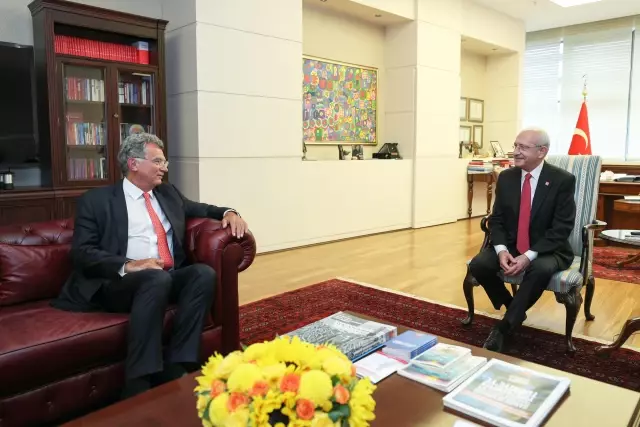 CHP Genel Başkanı Kılıçdaroğlu, TÜSİAD heyetini kabul etti CHP Genel Başkanı Kılıçdaroğlu, TÜSİAD heyetini kabul etti