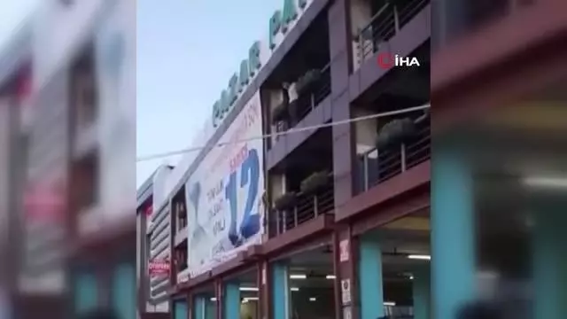 Son dakika haberleri... Çocuklarını göremediği için intihara kalkıştı...Atlama anı kamerada Son dakika haberleri... Çocuklarını göremediği için intihara kalkıştı...Atlama anı kamerada