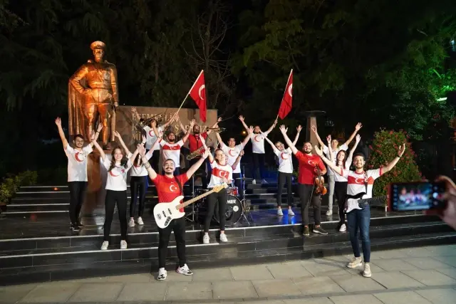 Çorlu Belediyesi Bando ve Kent Orkestrası, A Milli Takım için özel marş besteledi Çorlu Belediyesi Bando ve Kent Orkestrası, A Milli Takım için özel marş besteledi