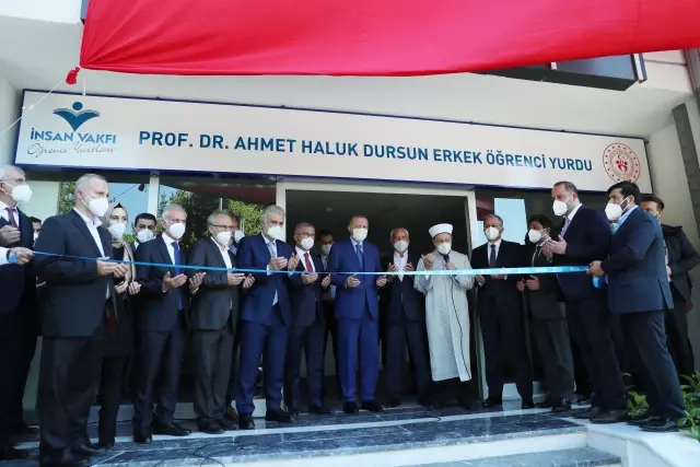 Cumhurbaşkanı Erdoğan, Burhaniye Şehriban Hatun Camii'nin açılışında konuştu Açıklaması Cumhurbaşkanı Erdoğan, Burhaniye Şehriban Hatun Camii'nin açılışında konuştu Açıklaması