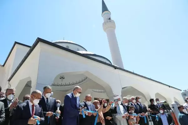 Son Dakika | CUMHURBAŞKANI ERDOĞAN ŞEHRİBAN HATUN CAMİİ'NİN AÇILIŞINI YAPTI -1 Son Dakika | CUMHURBAŞKANI ERDOĞAN ŞEHRİBAN HATUN CAMİİ'NİN AÇILIŞINI YAPTI -1
