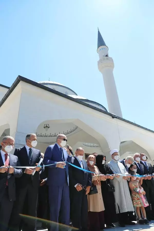 Son Dakika | CUMHURBAŞKANI ERDOĞAN ŞEHRİBAN HATUN CAMİİ'NİN AÇILIŞINI YAPTI -1 Son Dakika | CUMHURBAŞKANI ERDOĞAN ŞEHRİBAN HATUN CAMİİ'NİN AÇILIŞINI YAPTI -1