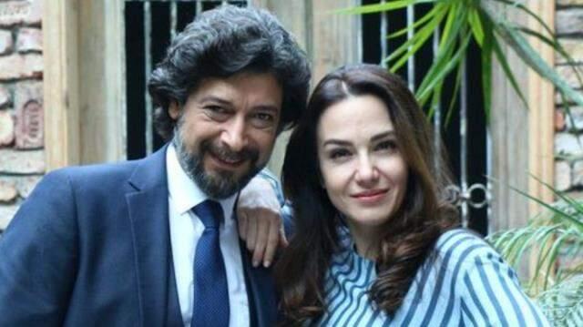 Deniz Uğur ve Erdinç Gülener, sade bir törenle evlendi Deniz Uğur ve Erdinç Gülener, sade bir törenle evlendi