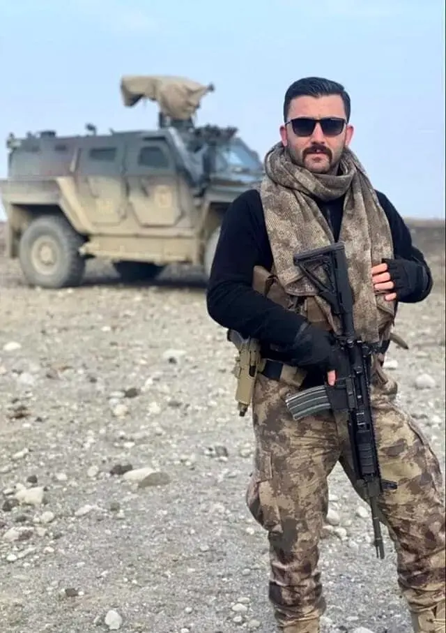 Denizlili şehidin zeybek görüntüleri yürekleri dağladı Denizlili şehidin zeybek görüntüleri yürekleri dağladı