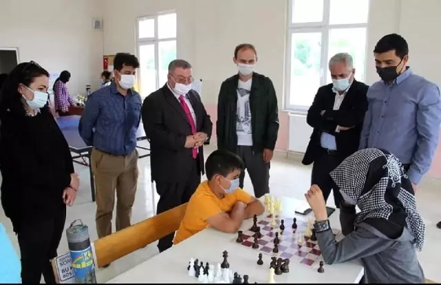 Dereceye giren öğrenciler ödüllendirildi Dereceye giren öğrenciler ödüllendirildi