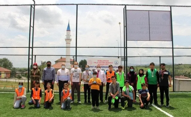 Dereceye giren öğrenciler ödüllendirildi Dereceye giren öğrenciler ödüllendirildi
