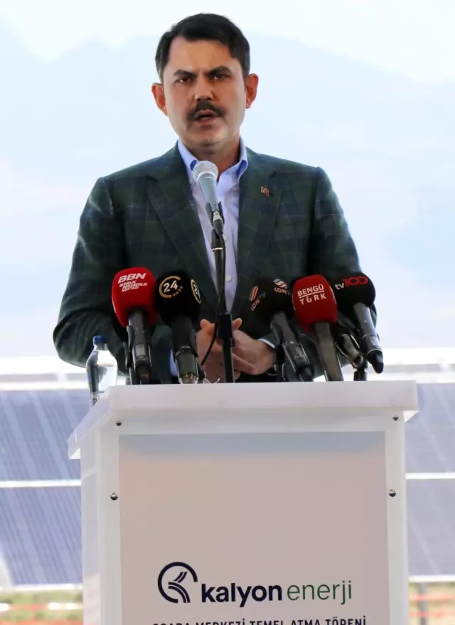 Dev güneş santralinin SCADA binasının temeli bakanların katılımıyla atıldı Dev güneş santralinin SCADA binasının temeli bakanların katılımıyla atıldı