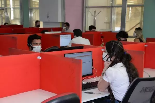 DİYARBAKIR'DA ÇAĞRI MERKEZLERİNDE İSTİHDAM HEDEFİ 5 BİN DİYARBAKIR'DA ÇAĞRI MERKEZLERİNDE İSTİHDAM HEDEFİ 5 BİN