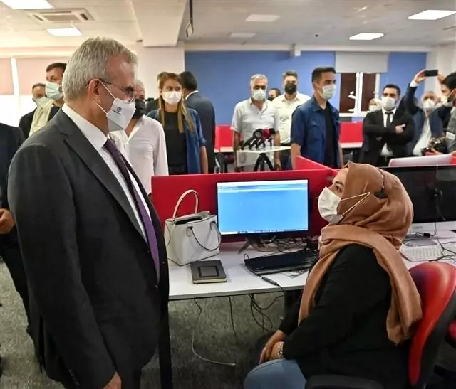Diyarbakır'daki çağrı merkezlerinde yeni istihdam hedefi 5 bin Diyarbakır'daki çağrı merkezlerinde yeni istihdam hedefi 5 bin