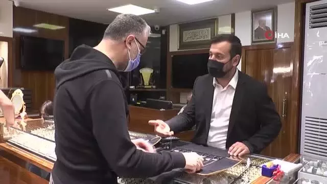 Düğün sezonunun açılması sarrafları hareketlendirdi Düğün sezonunun açılması sarrafları hareketlendirdi