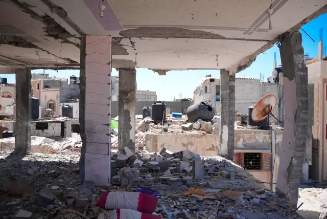Düğününe günler kala İsrail saldırısının hedefi olan Gazzeli Hedil, hayalini kurduğu gelinliği giyemedi Düğününe günler kala İsrail saldırısının hedefi olan Gazzeli Hedil, hayalini kurduğu gelinliği giyemedi