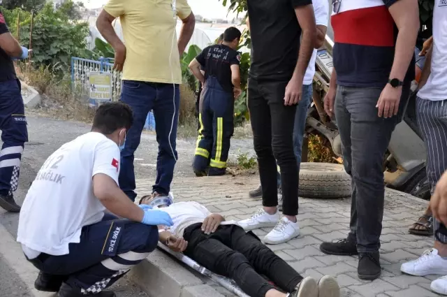 Son dakika haberleri! Elektrik direğine çarpan kamyonette sıkışan kardeşleri itfaiye kurtardı Son dakika haberleri! Elektrik direğine çarpan kamyonette sıkışan kardeşleri itfaiye kurtardı