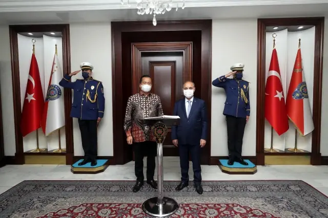 Emniyet Genel Müdürü Mehmet Aktaş, Sri Lanka Demokratik Sosyalist Cumhuriyeti Ankara Büyükelçisini Konuk Etti Emniyet Genel Müdürü Mehmet Aktaş, Sri Lanka Demokratik Sosyalist Cumhuriyeti Ankara Büyükelçisini Konuk Etti