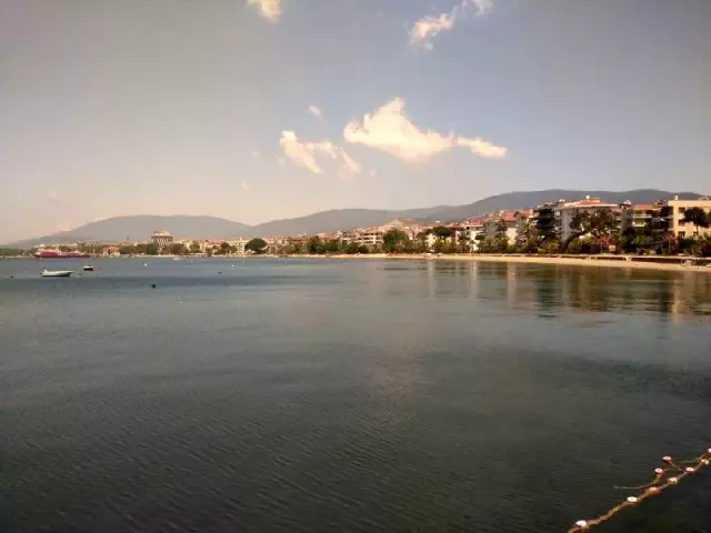 Erdek sahilleri normalleşiyor Erdek sahilleri normalleşiyor