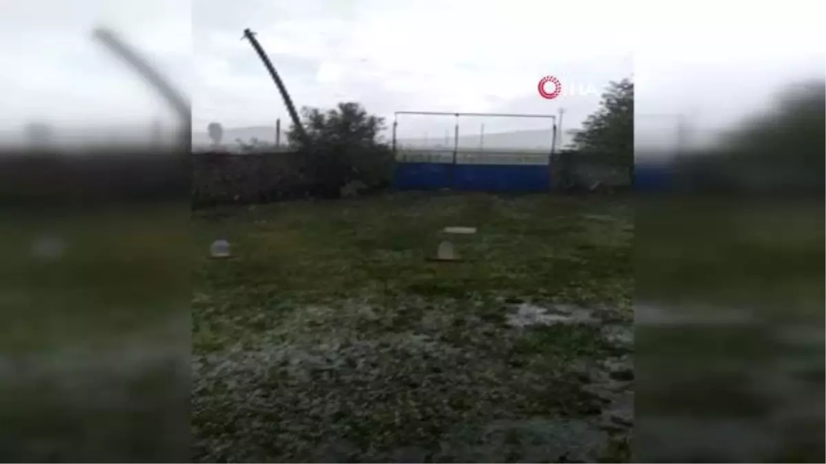 Eskişehir'de fındık büyüklüğünde dolu yağdı