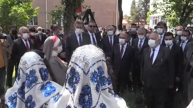 Son dakika haber... ESKİŞEHİR - Milli Eğitim Bakanı Selçuk, 'Anadolu Masalları Eskişehir Masal Evi'nin açılışını yaptı Son dakika haber... ESKİŞEHİR - Milli Eğitim Bakanı Selçuk, 'Anadolu Masalları Eskişehir Masal Evi'nin açılışını yaptı