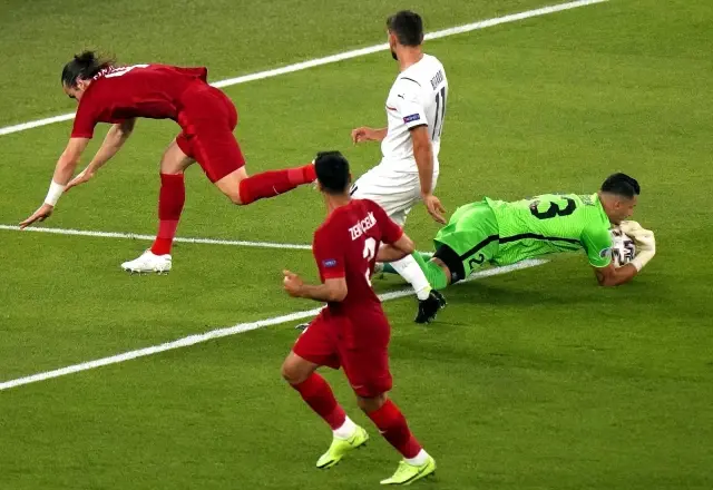 EURO 2020: Türkiye: 0 - İtalya: 0 (Maç devam ediyor) EURO 2020: Türkiye: 0 - İtalya: 0 (Maç devam ediyor)