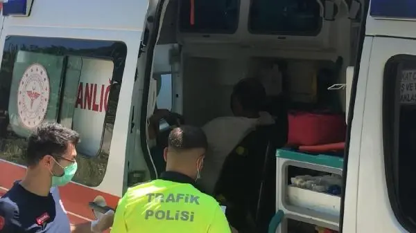 Son dakika haber: Eyüpsultan'da İETT otobüsü MOBESE kamerasına çarptı Son dakika haber: Eyüpsultan'da İETT otobüsü MOBESE kamerasına çarptı