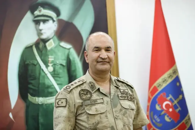 Son dakika haberi | Foça'daki jandarma komandolar, kan bağışıyla da Türk milletinin yanında Son dakika haberi | Foça'daki jandarma komandolar, kan bağışıyla da Türk milletinin yanında