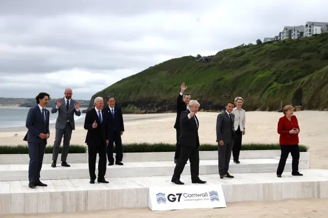 G7 Liderler Zirvesi'nin ilk toplantısı G7 Liderler Zirvesi'nin ilk toplantısı