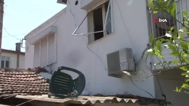 Gasp dehşetini yaşayan yaşlı adam korku dolu anları anlattı: 'Bahçeye girip ellerimi öptü, korktum ama elinde bıçak yoktu' Gasp dehşetini yaşayan yaşlı adam korku dolu anları anlattı: 'Bahçeye girip ellerimi öptü, korktum ama elinde bıçak yoktu'