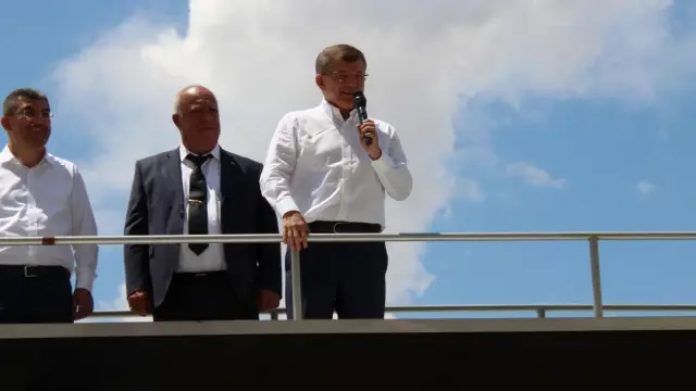 Gelecek Partisi Genel Başkanı Davutoğlu, parti teşkilatlarının açılışına katıldı Gelecek Partisi Genel Başkanı Davutoğlu, parti teşkilatlarının açılışına katıldı