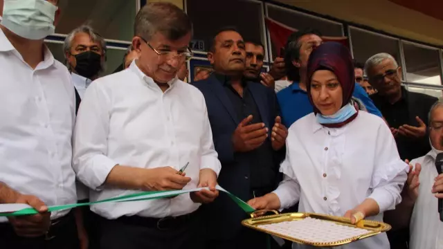 Gelecek Partisi Genel Başkanı Davutoğlu, parti teşkilatlarının açılışına katıldı Gelecek Partisi Genel Başkanı Davutoğlu, parti teşkilatlarının açılışına katıldı