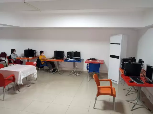 Geri dönüşümden gelen 5 bilgisayar öğrencilerin hizmetine sunuldu Geri dönüşümden gelen 5 bilgisayar öğrencilerin hizmetine sunuldu