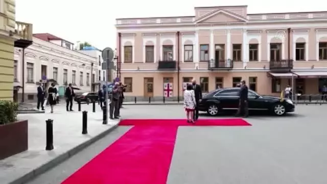 Gürcistan Cumhurbaşkanı Zurabişvili, Güney Osetya'nın işgal hattında kışkırtıcı girişimlerin devam ettiğini belirtti Gürcistan Cumhurbaşkanı Zurabişvili, Güney Osetya'nın işgal hattında kışkırtıcı girişimlerin devam ettiğini belirtti