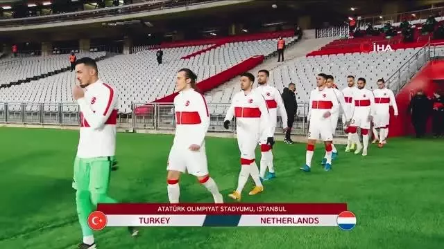 Halk Bandosu'ndan Milli takıma marşlı destek: 'Bizim çocuklar' Halk Bandosu'ndan Milli takıma marşlı destek: 'Bizim çocuklar'