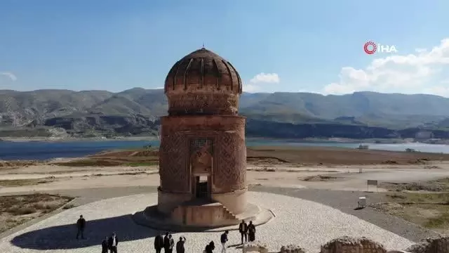 Hasankeyf'in dünya turizmine kazandırılması için girişimlere başlandı Hasankeyf'in dünya turizmine kazandırılması için girişimlere başlandı