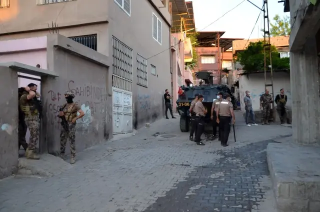 Son dakika haberleri... Hatay'da uyuşturucu operasyonu: 8 gözaltı Son dakika haberleri... Hatay'da uyuşturucu operasyonu: 8 gözaltı
