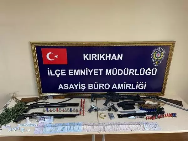 HATAY'DA UYUŞTURUCU OPERASYONU: 9 GÖZALTI HATAY'DA UYUŞTURUCU OPERASYONU: 9 GÖZALTI