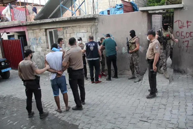 Son dakika haberi | Hatay'da uyuşturucu operasyonunda 9 şüpheli yakalandı Son dakika haberi | Hatay'da uyuşturucu operasyonunda 9 şüpheli yakalandı