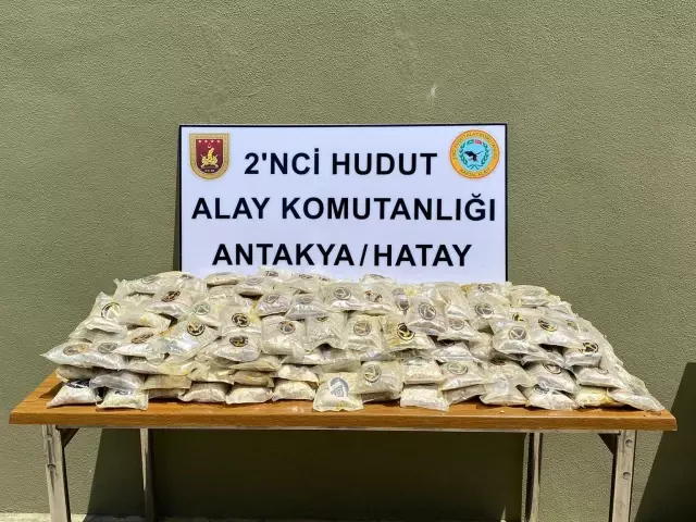 Hatay, Van ve Hakkari sınırlarında yüklü miktarda uyuşturucu madde ile sigara ele geçirildi Hatay, Van ve Hakkari sınırlarında yüklü miktarda uyuşturucu madde ile sigara ele geçirildi